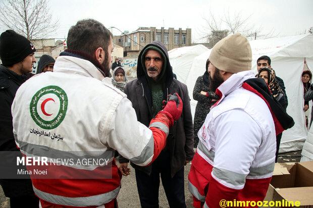 حضور هلال احمر در خوی در کنار هموطنان