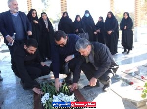 غبار روبی و عطرافشانی گلزار شهدای جلین توسط مسئولین دانشگاه فرهنگیان استان گلستان